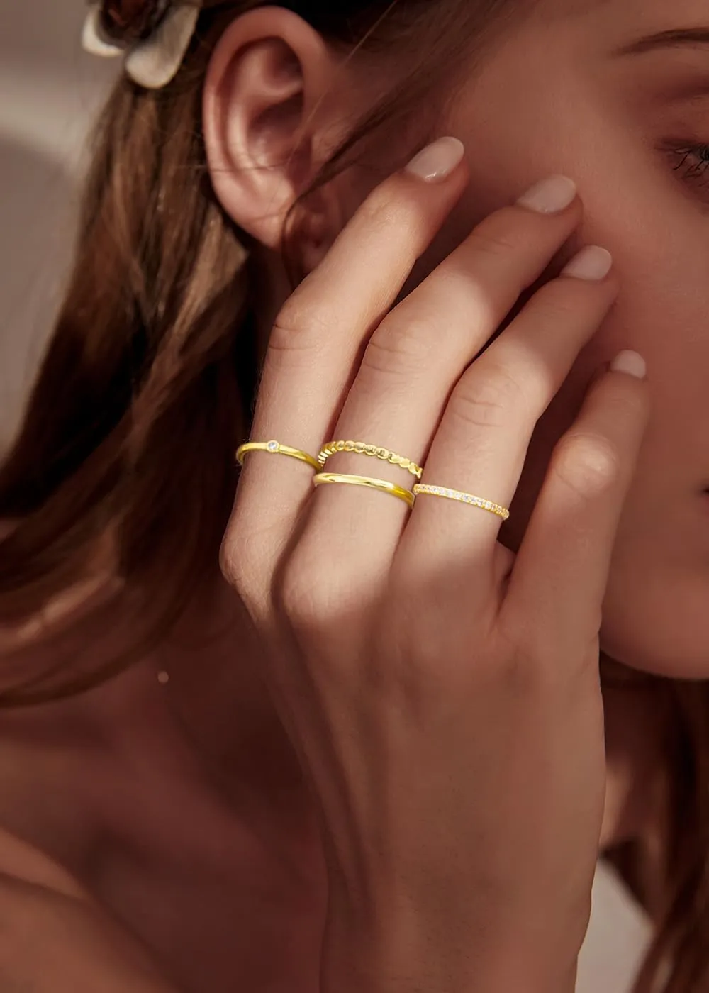 Chinovi 7Pcs Stackable Gold Rings for Women Non Tarnish Trendy Dainty 18K Gold Plated Stacking Cubic Zirconia Ring Set Pack Statement Band Rings Size 5-10