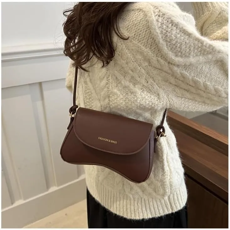 cross-body bag Netflix Saddle Small Square Bag