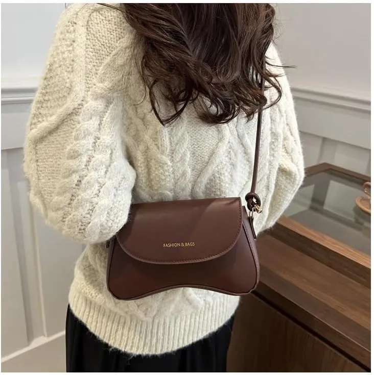 cross-body bag Netflix Saddle Small Square Bag