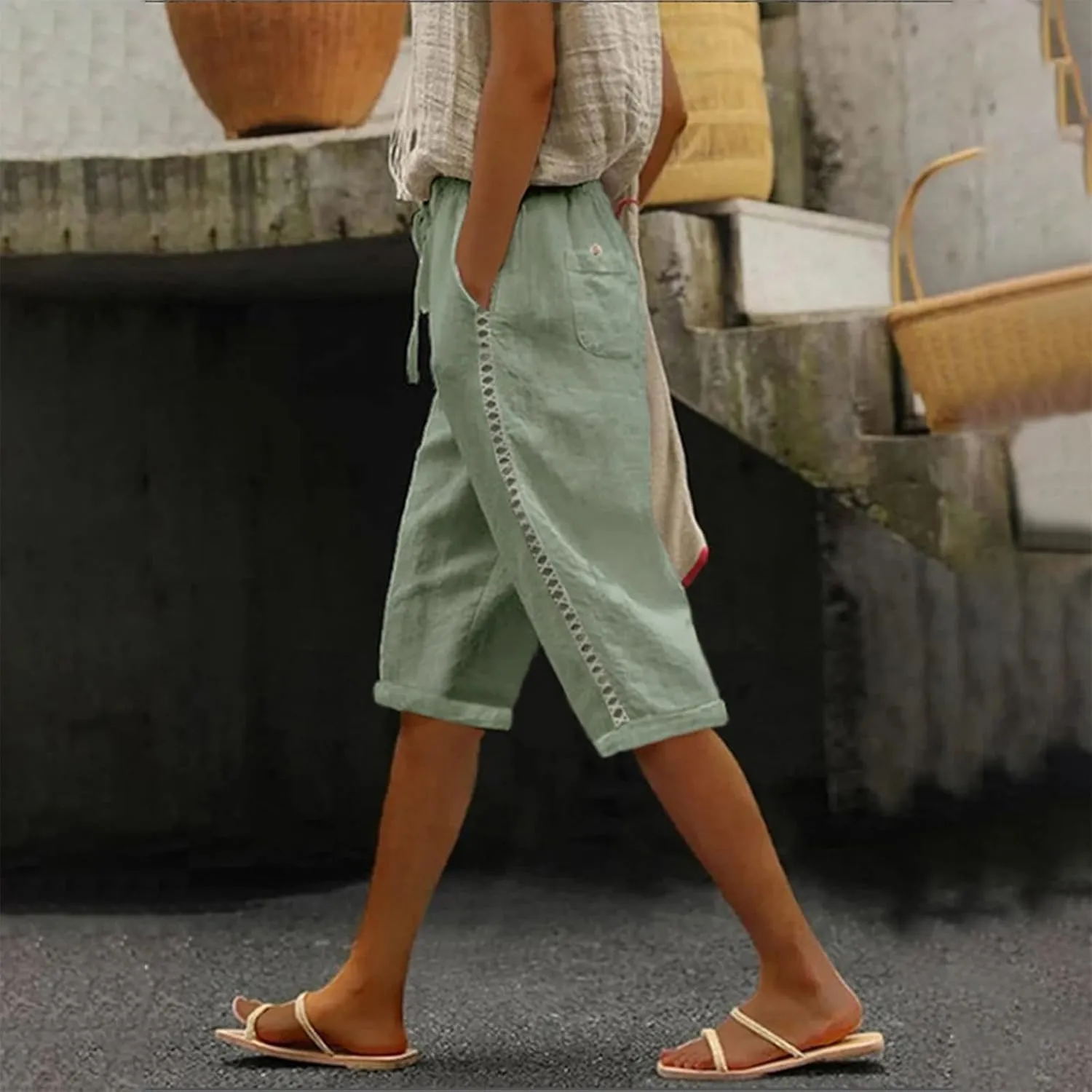 Linen Shorts for Women Knee Length Drawstring Elastic Waist Side Cutout Bermuda Shorts Pockets Summer Casual Shorts