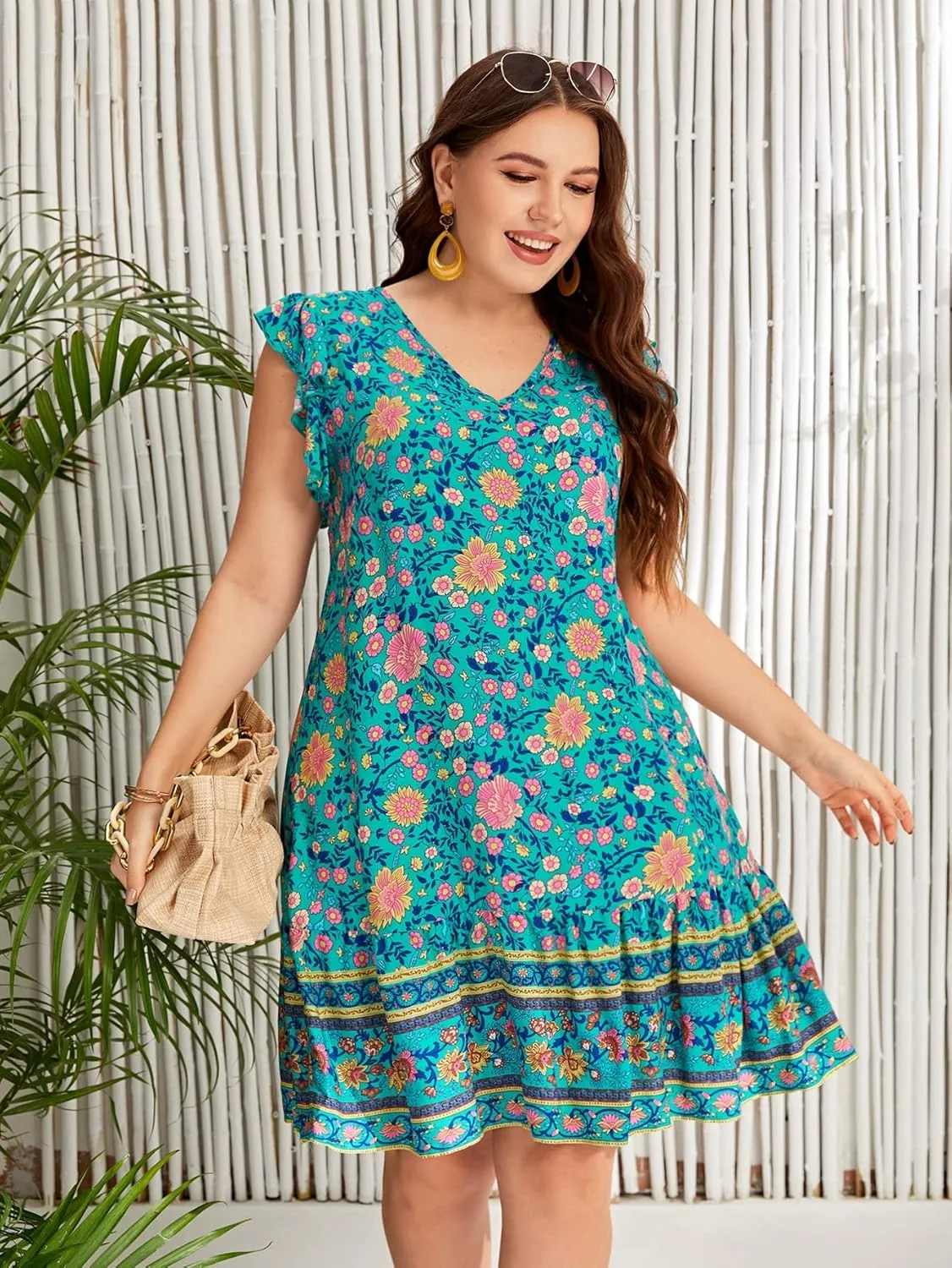 WDIRARA Women's Plus Size Floral Print Cap Sleeve V Neck Ruffle Hem A Line Dress