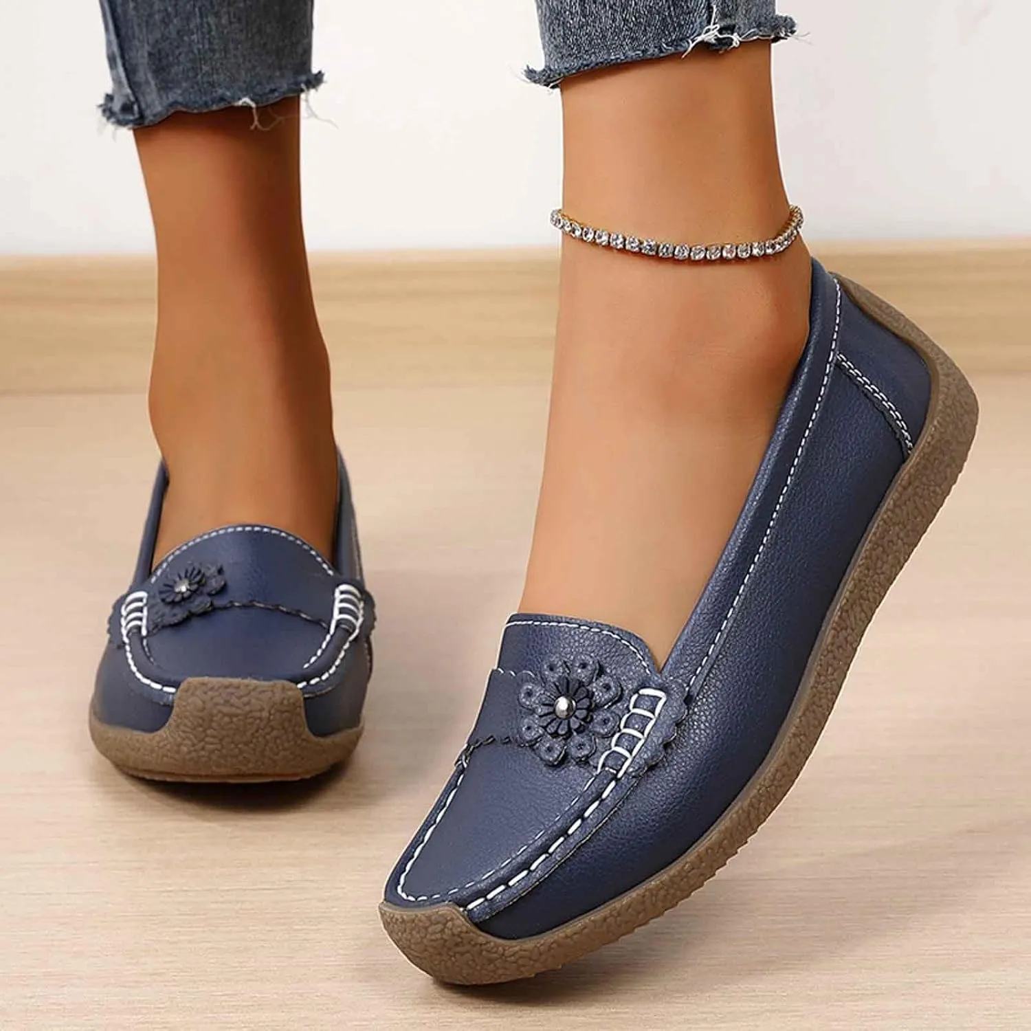 Women's Casual Slip-On Loafers Comfortable Arch Support Flat Sole Everyday Walking Shoes for Women Lightweight Breathable
