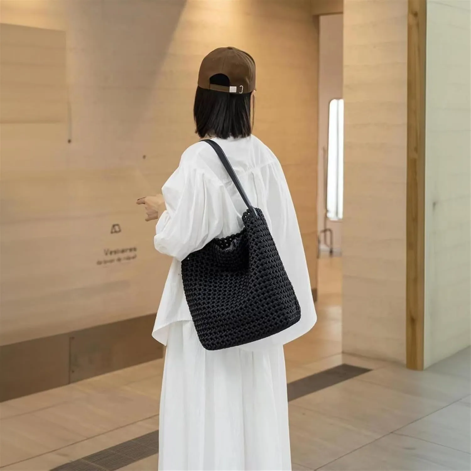 Woven Bucket Bag High-grade Woven Bucket Bag Hollow Shoulder Tote Bag 2024 Large Capacity Commuting(Black,40x32x16cm)