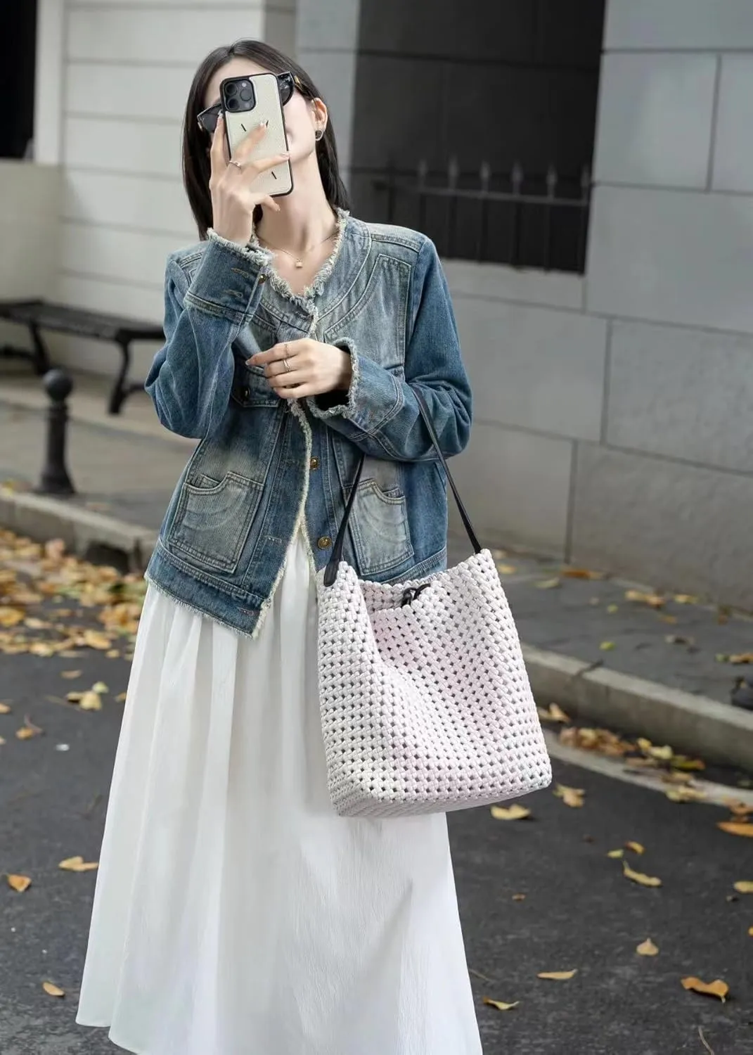 Woven Bucket Bag High-grade Woven Bucket Bag Hollow Shoulder Tote Bag 2024 Large Capacity Commuting(White,40x32x16cm)