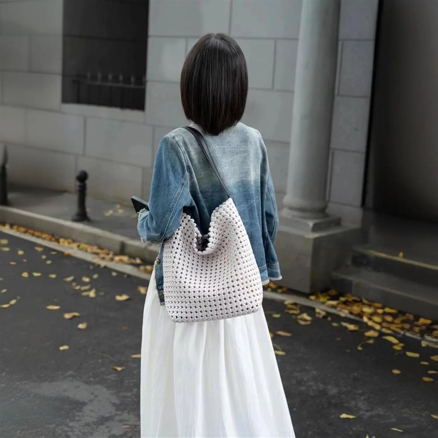 Woven Bucket Bag High-grade Woven Bucket Bag Hollow Shoulder Tote Bag 2024 Large Capacity Commuting(White,40x32x16cm)